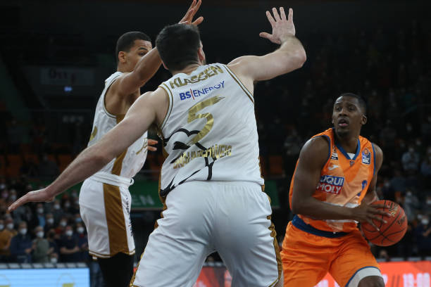 他罕见地将 他罕见地将