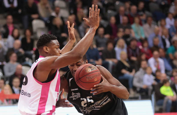 并不仅限于 并不仅限于